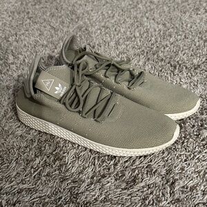 adidas Men’s Olive Green Knit Casual Sneakers